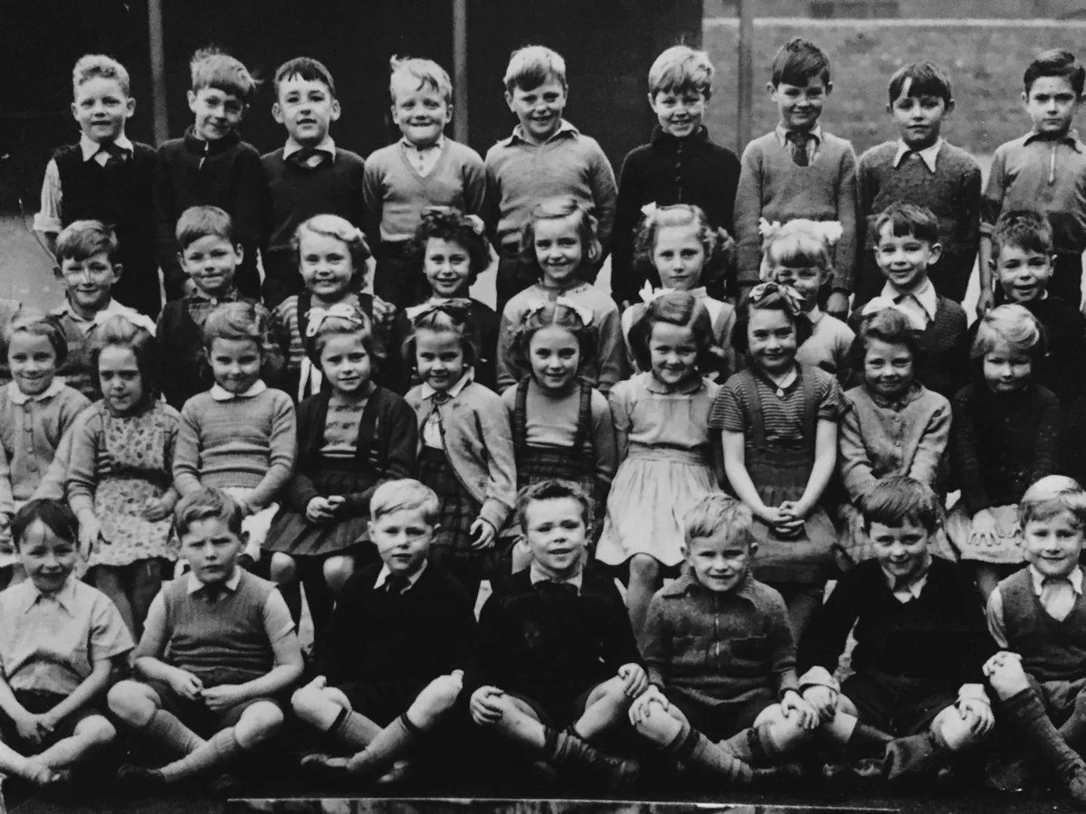 How Old Is Erwin Smith in Blue Exorcist?